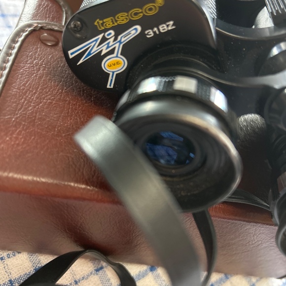 Tasco Binoculars - Picture 3 of 4